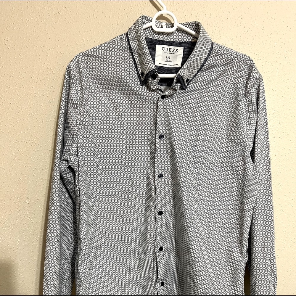GUESS botton down shirt 👔